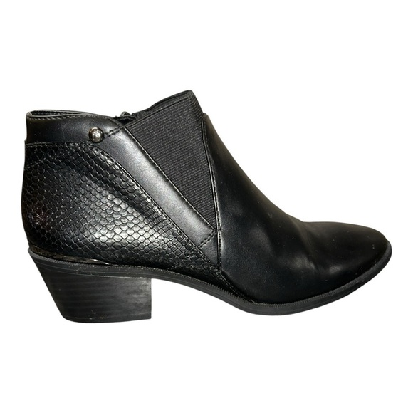 Simply Vera Vera Wang Shoes - Simply Vera Vera Wang Skylark Women's Ankle Boots size 7.5